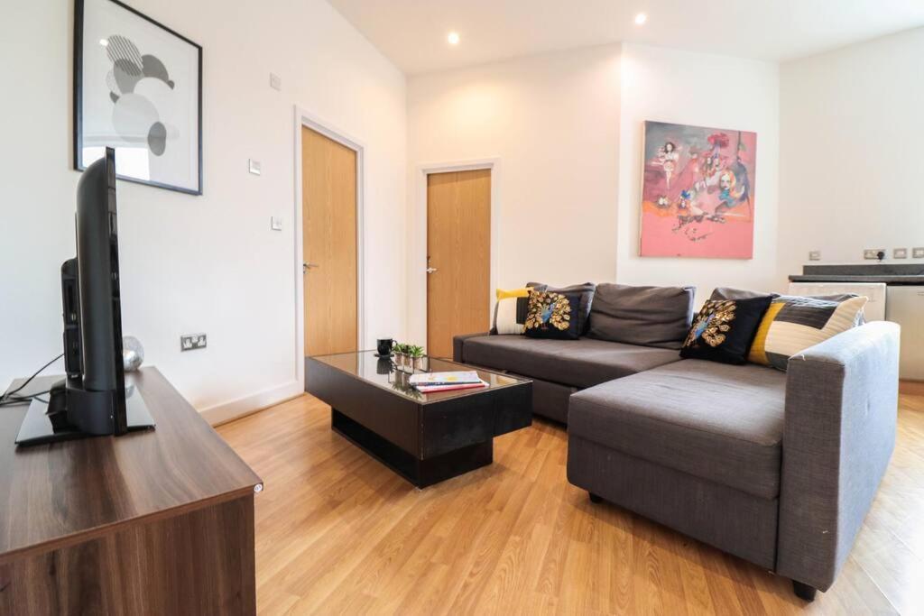 Camber Hill - Long Stay Offer 런던 외부 사진