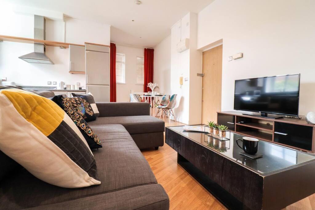 Camber Hill - Long Stay Offer 런던 외부 사진